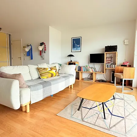 Apartment Lovely For 6 Guests With Water Views Baby Bed