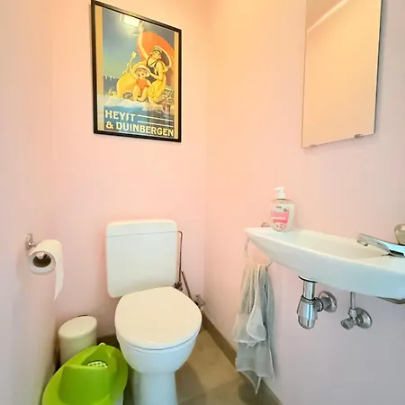 Lovely For 6 Guests With Water Views Baby Bed Knokke-Heist