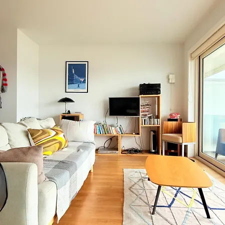 Lovely For 6 Guests With Water Views Baby Bed