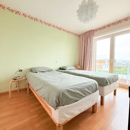 Lovely For 6 Guests With Water Views Baby Bed *