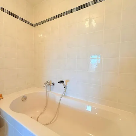 Lovely For 6 Guests With Water Views Baby Bed *
