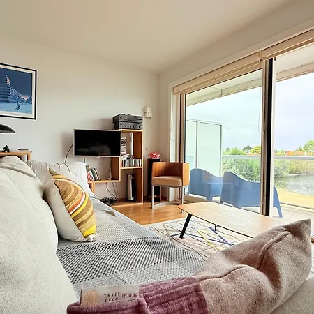Lovely For 6 Guests With Water Views Baby Bed Apartment Knokke-Heist
